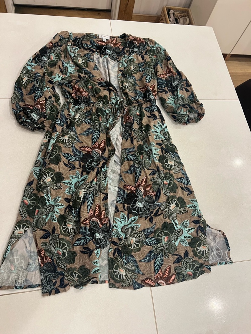 Evereve Long Mindy Wrap Too Size XS/S Botantical Print Boho Bishop Sleeve